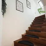 Urban Jungle 1 - Free Parking *